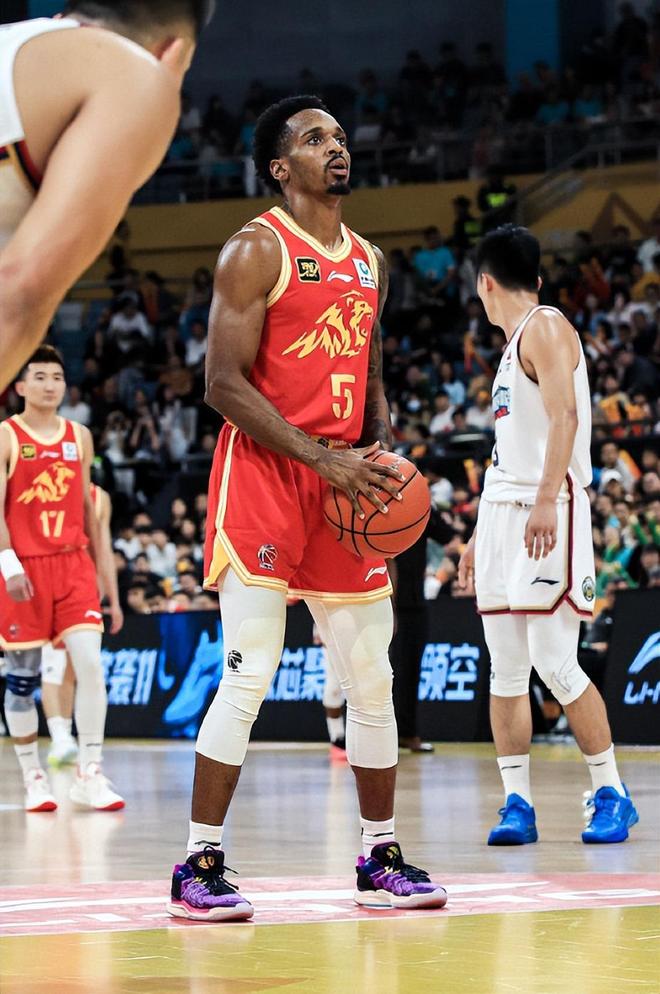 多米体育官网登录-关于风云突变广东宏远集结日手感冰凉转会期波士顿凯尔特人备战全明星赛，这一次真的风云突变圣安东尼奥马刺冲刺阶段状态回暖的信息